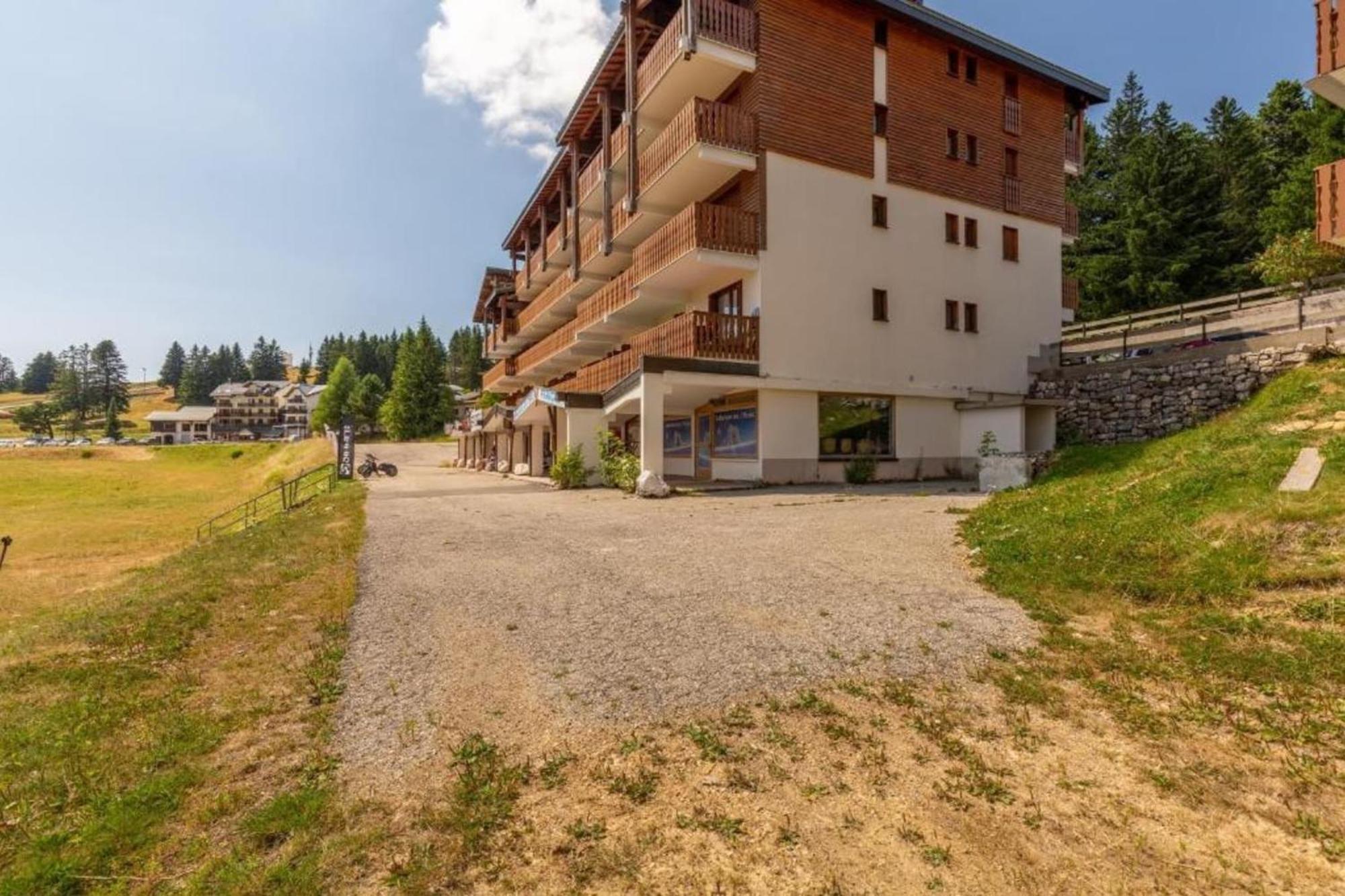 Superbe Appartement Au Pied Des Pistes -Le Chamois Les Deserts  Bagian luar foto